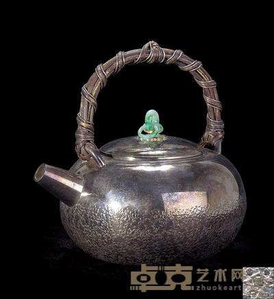 唐草银壶 16.2×13.2×16.4cm
