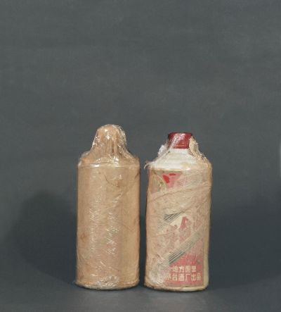 1977年产五星牌“三大革命”茅台酒两瓶