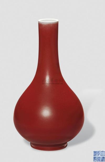 清乾隆 霁红釉直径瓶