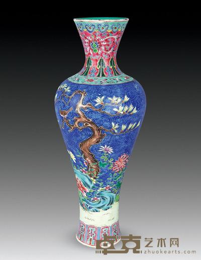 民国 粉彩轧道花卉瓶 高32.5cm