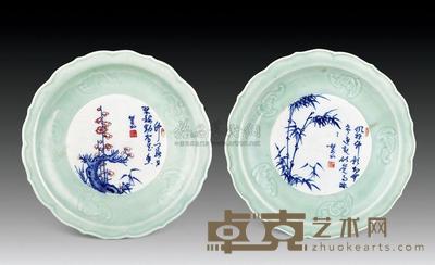 清乾隆 豆青青花釉里红盘 (一对) 直径24.3cm