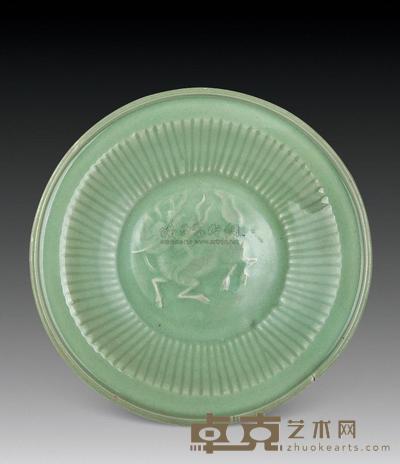 明 龙泉窑麒麟纹大盘 直径30cm