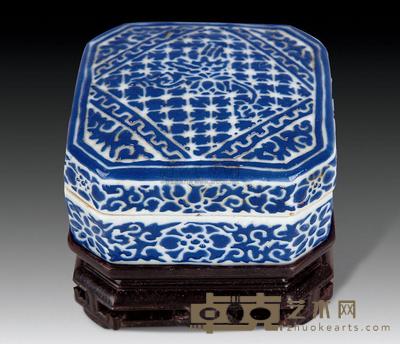 清乾隆 兰料釉印盒带座 6.1×6.1cm