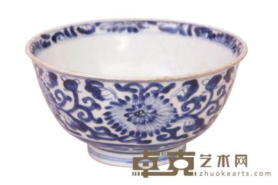 青花缠枝菊纹碗 径:15.2cm