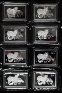 2003年羊年生肖5盎司方型纪念银币八枚