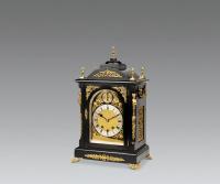 约1880—1890年 英国维多利亚式镶铜饰乌木台钟