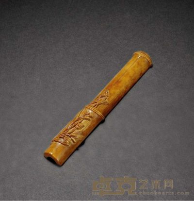 清·象牙巧雕竹节镇纸 长：12.7cm宽：1.8cm 厚：1.0cm