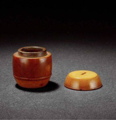 清·象牙雕鼓式香盒