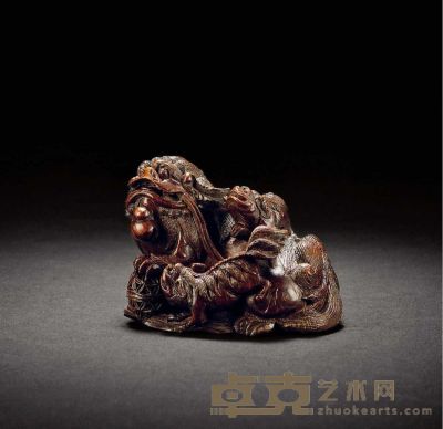 清·竹雕狮子戏球摆件 高：6.4cm长：8.7cm