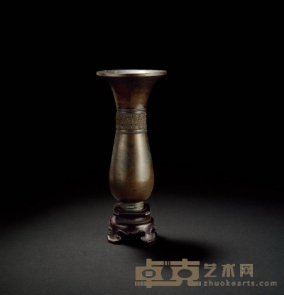 清·仿古铜瓶 器高：16.7cm 通高：19.9cm 口径：8.3cm