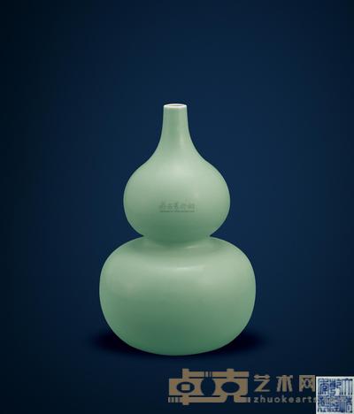 清乾隆 豆青釉葫芦瓶 高31.8cm