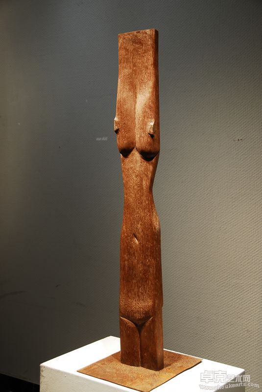童建颖木雕展17