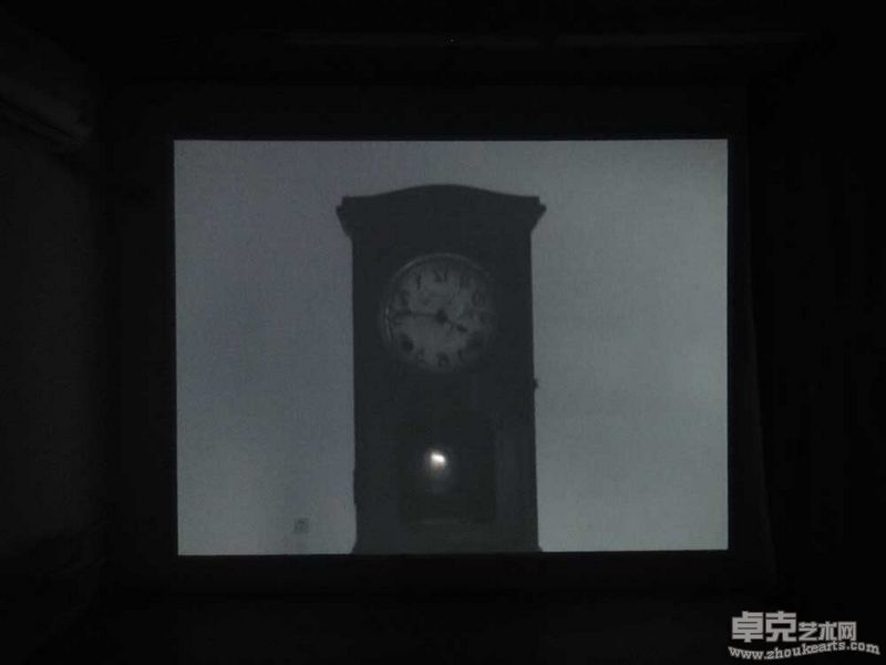 吴秋龑《摆》 (3)
