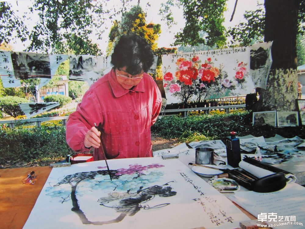 2004年迎接首届东博览会现场作画