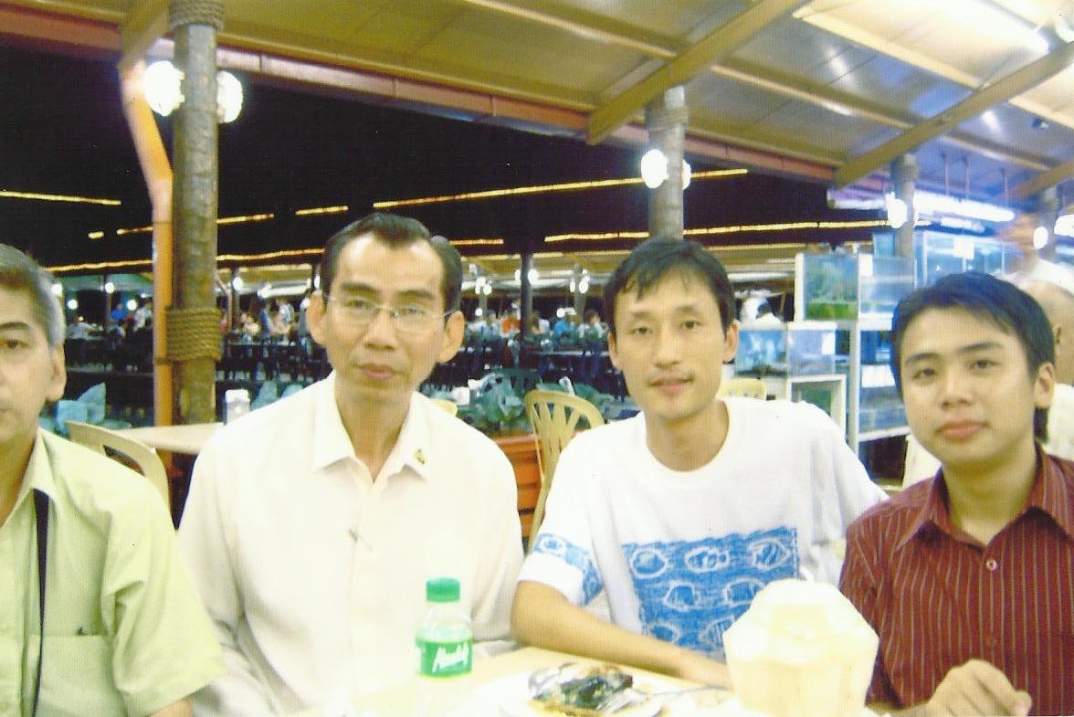 和菲律宾华文教育中心颜长城主席在马尼拉