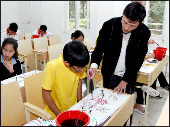 教中国画  传中华情