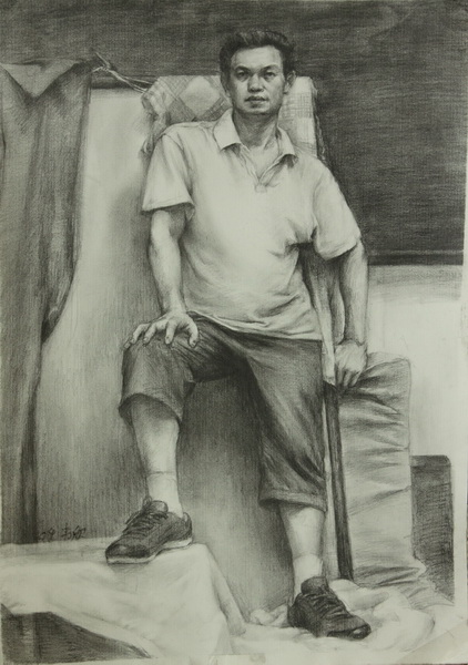 韦欣《男子肖像》60X80cm 素描 2009级