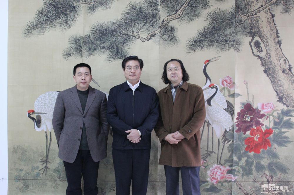 2011年2月16日苏州市副市长黄钦前来中国东方国画院光临指导与张省教授和苏州吴中城市投资发展有限公