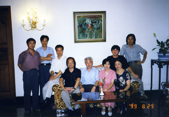 钓鱼台合影