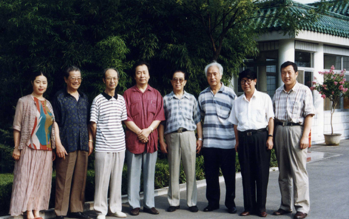 国庆50周年献礼艺术家天安门合影