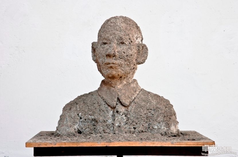 香灰孫中山_51x70x50cm_香灰_鋼和木頭_2008