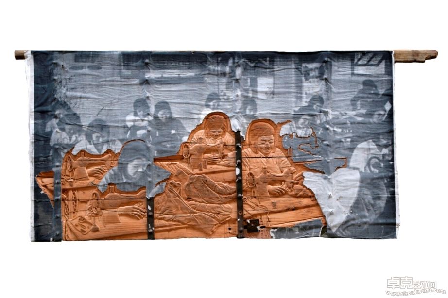衣廠_153x341cm_絲網印刷及雕刻_2007