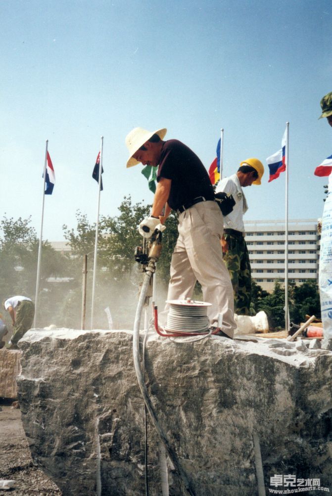 2002年国际城市雕塑艺术展雕塑作品制作2