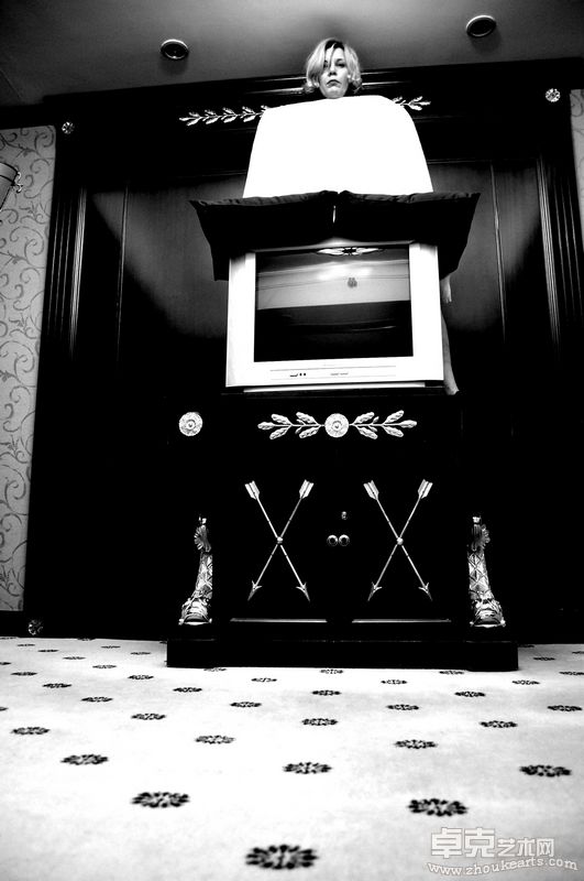 祭坛4  装置海报  综合媒介  2011Altar4, Installation, Poster, Mix media,  2011