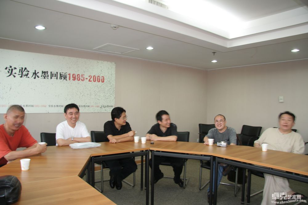 刘子建在深圳“实验水墨回顾展”研讨会上（2005,6）