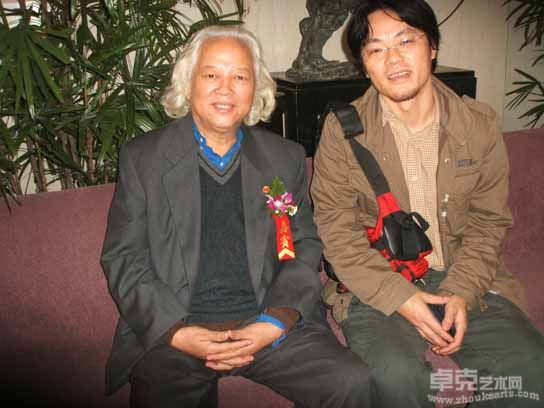 于杭州和吴山明合影