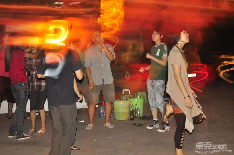 刘宇个展现场-开幕式电音派对“秋老虎之夜”