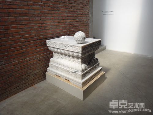 遗留问题 汉白玉，90×70×100cm×2