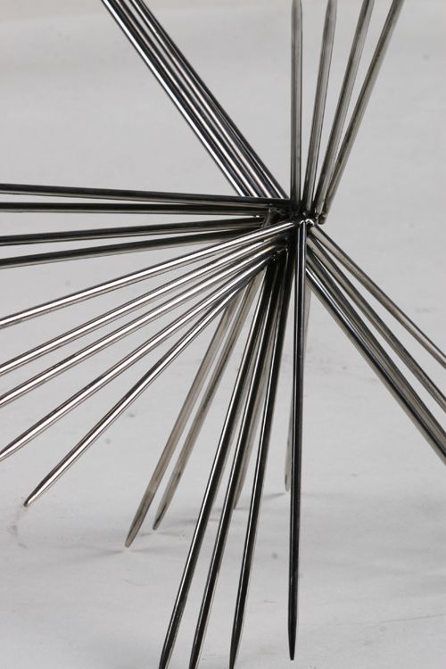 射线  雕塑 不锈钢 尺寸：60x35cm 2011