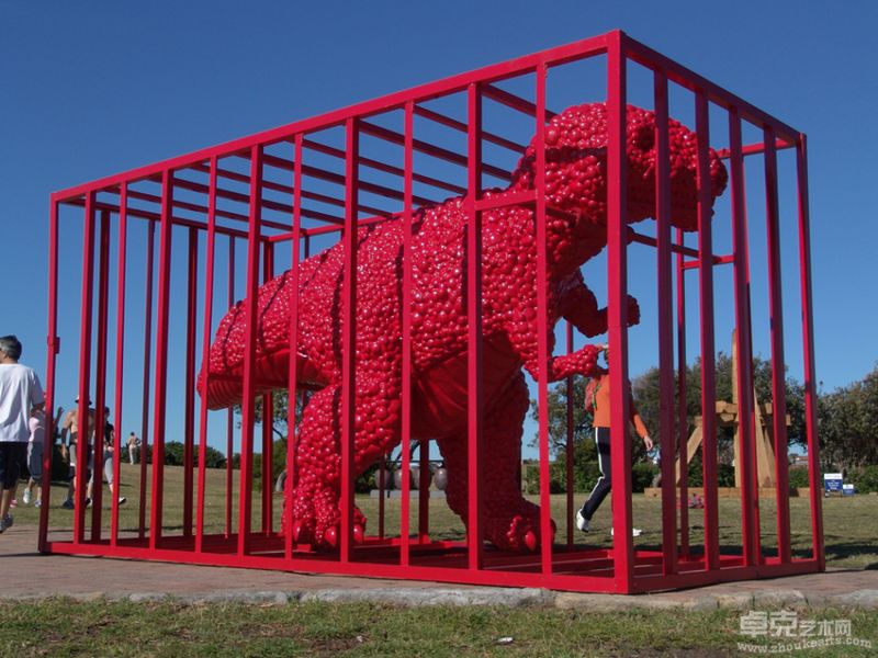 隋建国作品：Made in China Painting Fiberglass 230×250×460cm 1999