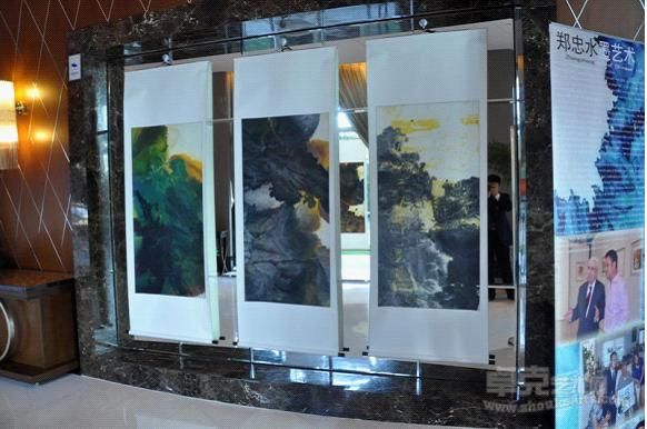 郑忠水墨作品展共展出中国著名画家郑忠先生最新的水墨作品谷音系列十二幅