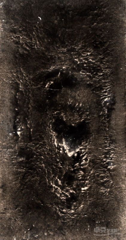 作品 055,纸本媒介，2012，200x100cm