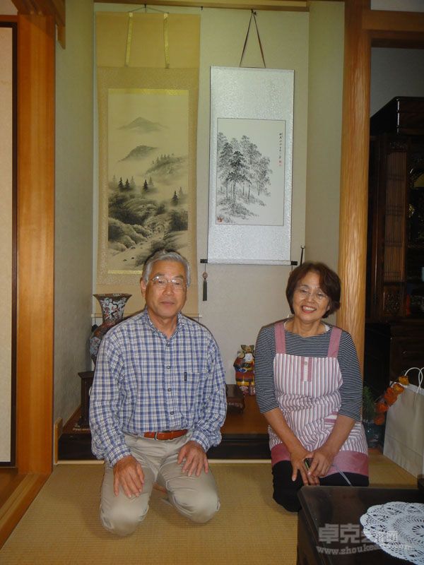 兵库县篠山市日中交流协会会长青木芳信夫妇