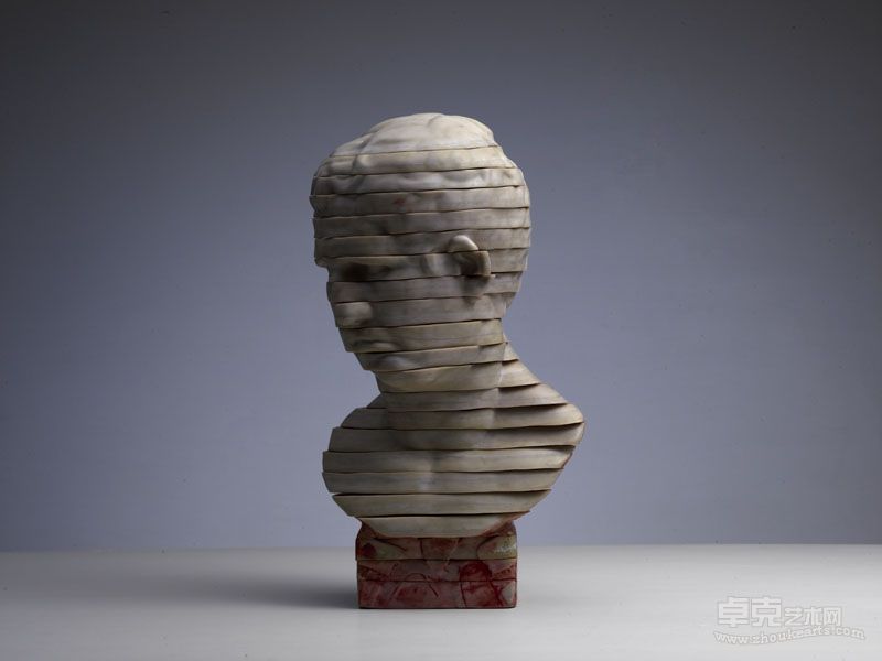 曹晖 OH, NO  树脂、纤维、丙稀 等综合材料  58×33×26cm×22  2011-2012（3）