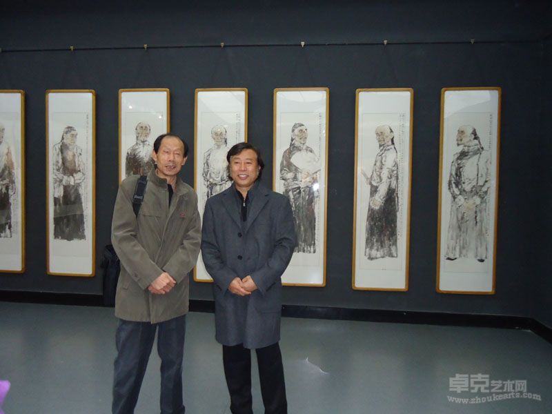 王光明与朋友合影2
