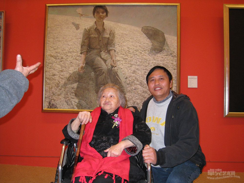 2011年徐旭在中国美术馆巧遇李可染夫人邹佩珠女士