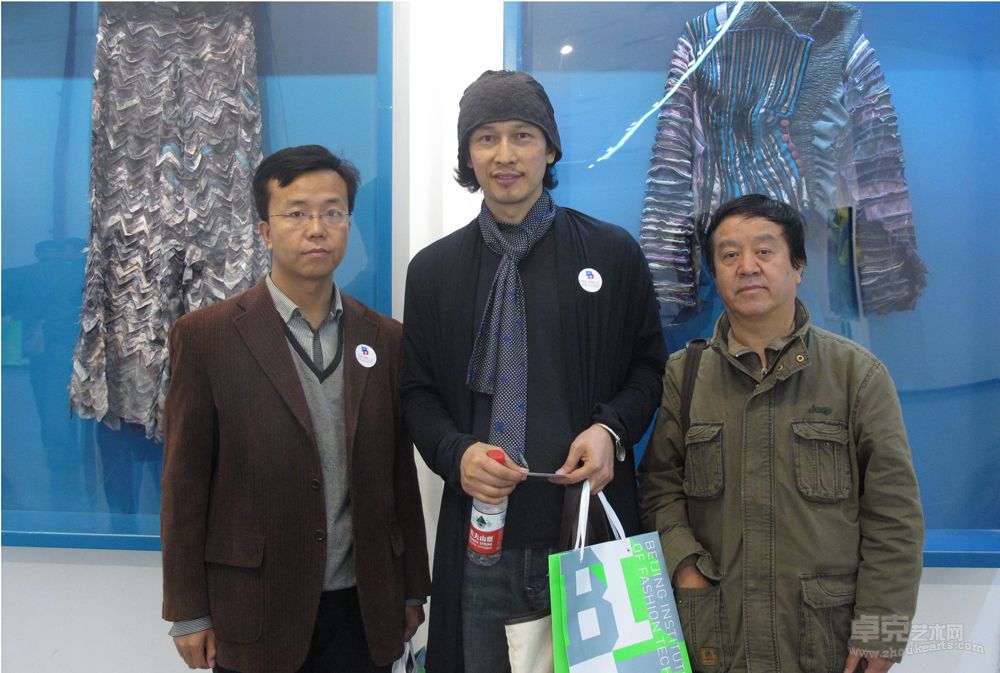 2012年傅强和台湾著名设计师叶宇轩先生（中）、刘军平博士（左）合影