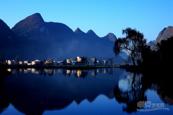 平寨的早晨.雷幼时
