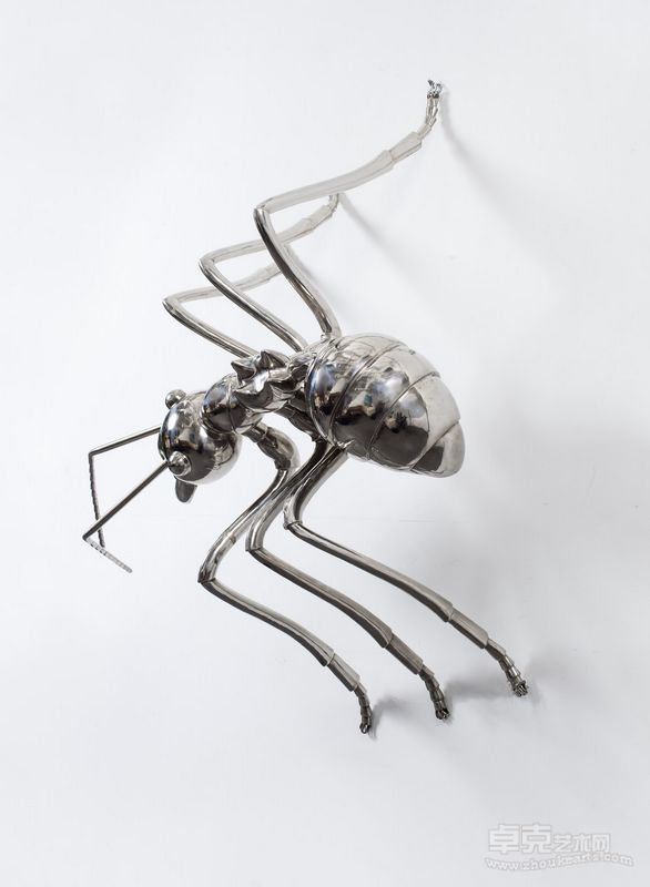陈志光作品-蚂蚁宝贝  2 Ant baby 2 不锈钢 锻造Stainless steel forging30x30x10cm 2008