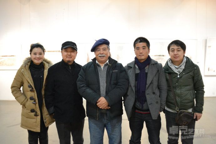 马妮娜 王牧羽 杨建国 徐加存 钱镇