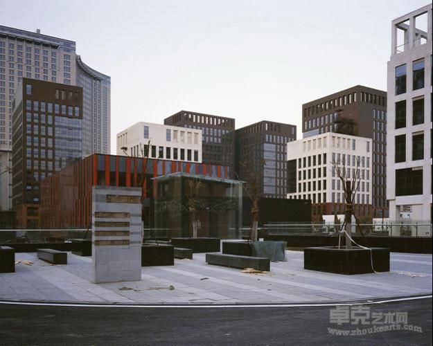 葛霈—总部基地  150*190cm  摄影  2012年