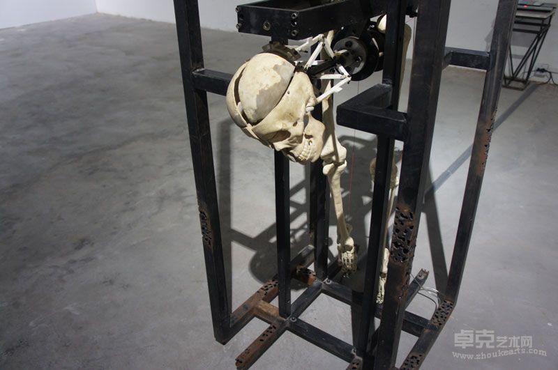 “2012”—文明相悖论