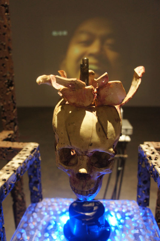 “2012”—文明相悖论