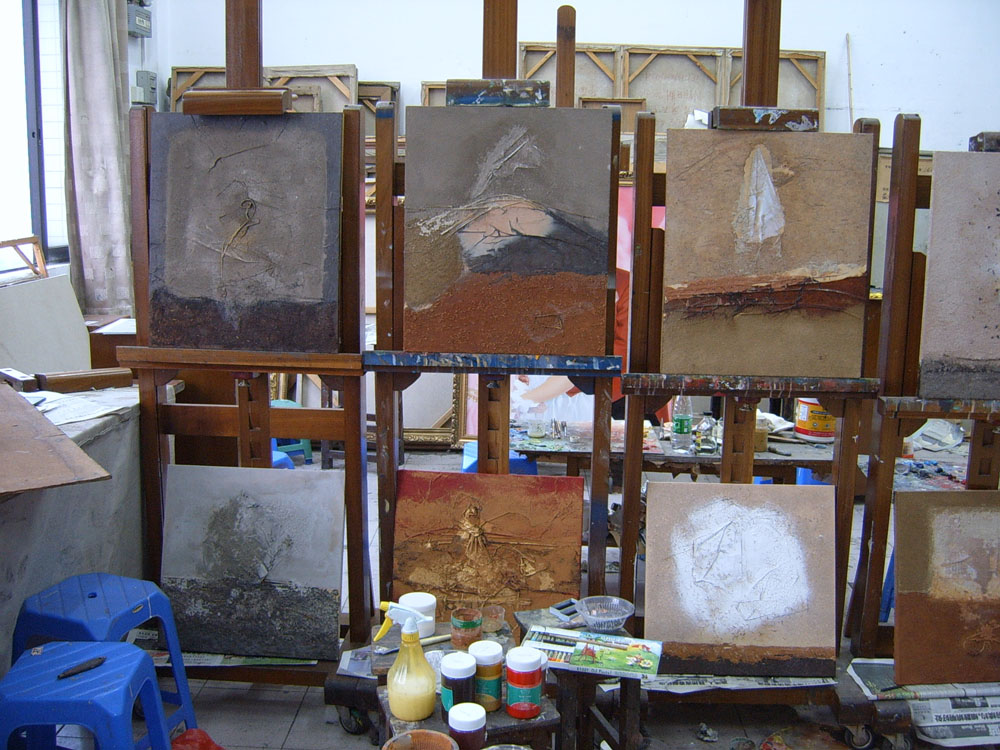 2005年在广州美术学院就读研究生期间的创作情景