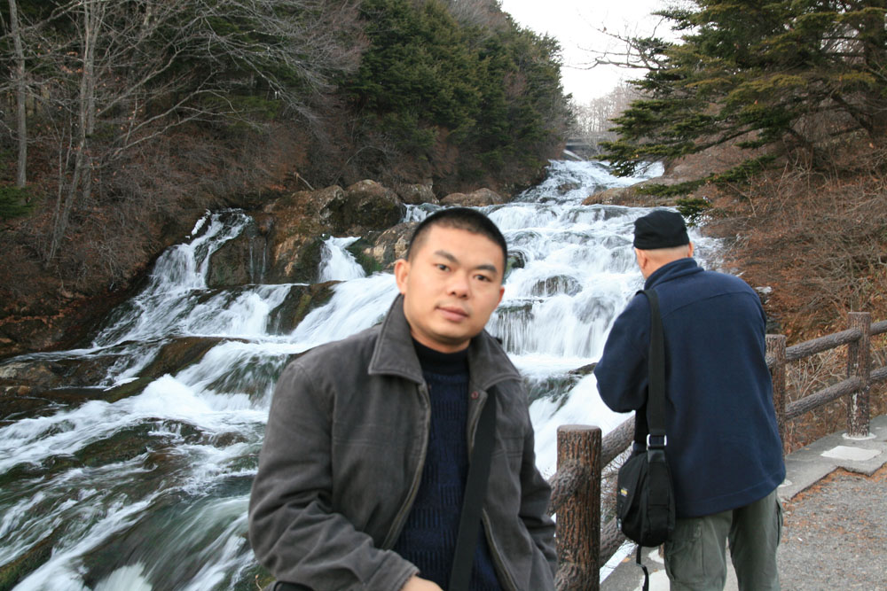 2007年和陈海导师在日本