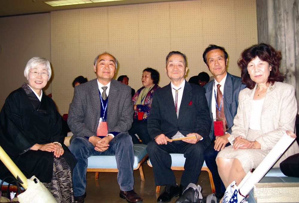 2008年10月26日至11月1日，池州·九华山中国画研究院院长饶永应邀赴日本参加《首届·中日友好文